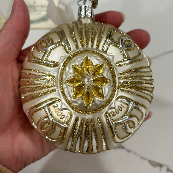 Waterford Holiday Heirlooms Limited Series New Year’s Celeb Ball 2000/2001 - Picture 3 of 16